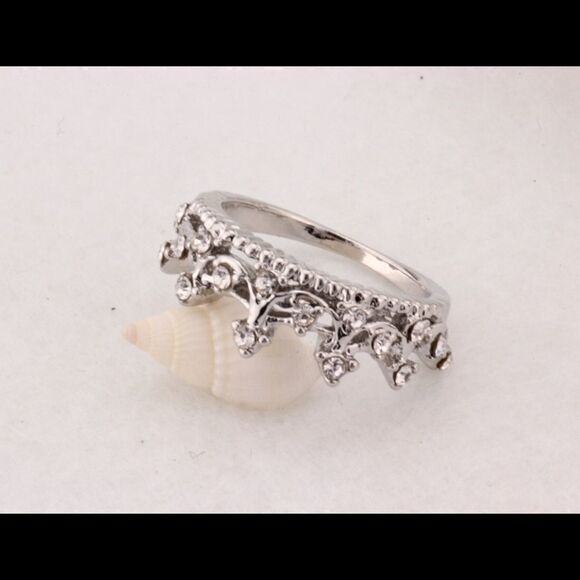 Princess Crown Tiara Silver Ring - Picture 2 of 3